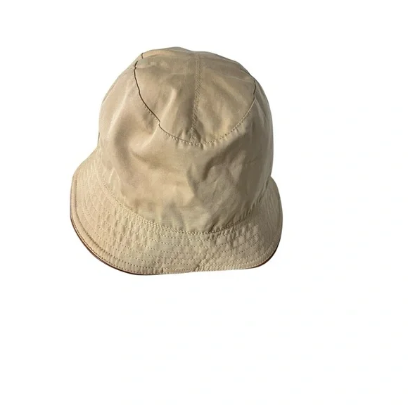 Burberry bucket hat NWOT display picture 3